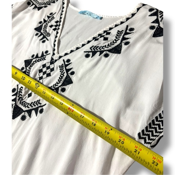 Solitaire Swim Chic Black and White Embroidered Short Sleeve Mini Dress Coverup - Picture 11 of 16